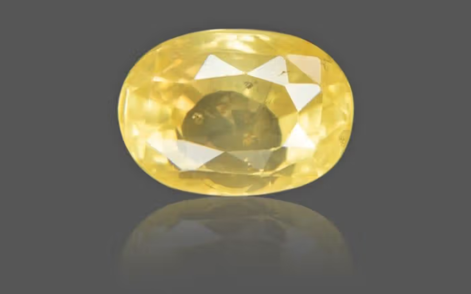 016 Yellow Sapphire - 3.93 Carat - Image 1