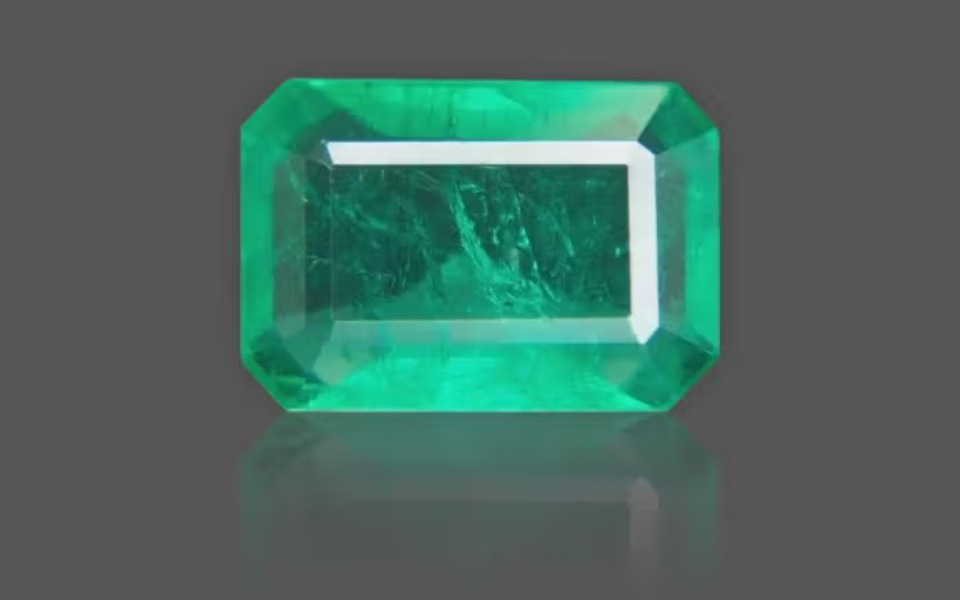 211 (35) Emerald - 3.77 Carat - Image 1