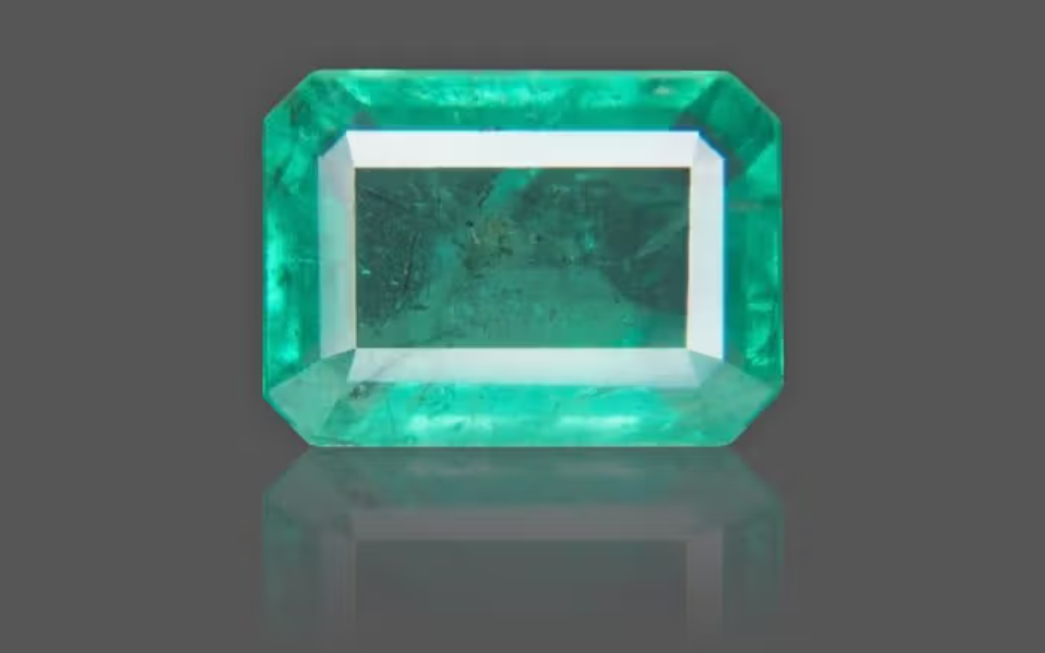211 (36) Emerald - 3.89 Carat - Image 1