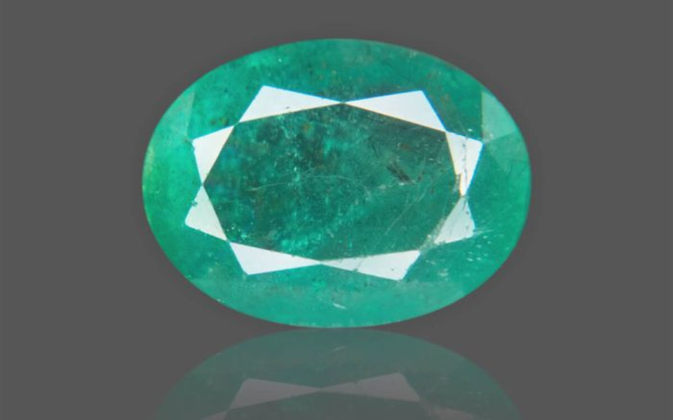 211 (45) Emerald - 4.69 Carat - Image 1