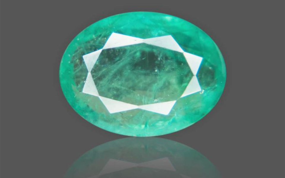211 (47) Emerald - 4.96 Carat - Image 1