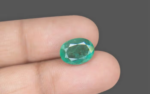 Emerald - 4.69 Carat - Image 2
