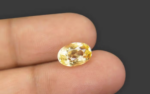 Yellow Sapphire - 3.78 Carat - Image 2