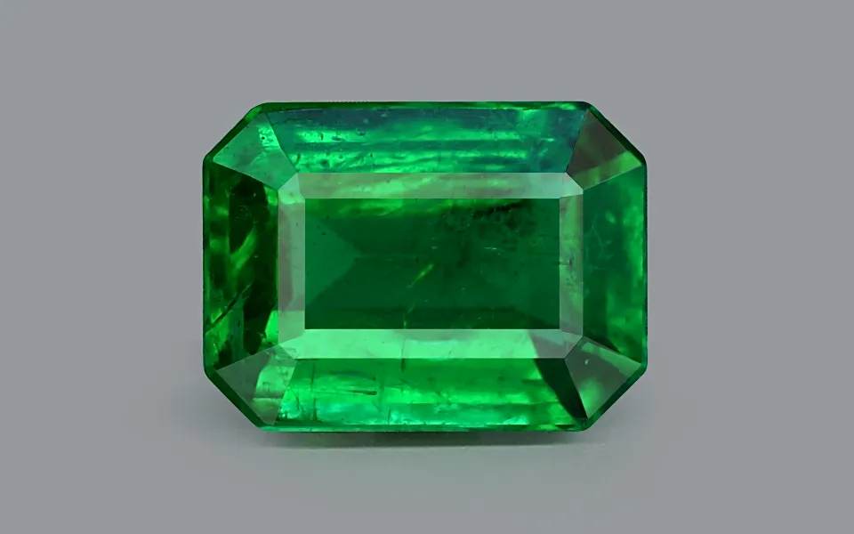 gp104900-1-240625 Minor Oil Vivid Green Emerald - 0.96 Carats - Image 1