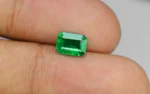 Minor Oil Vivid Green Emerald - 0.96 Carats - Image 2