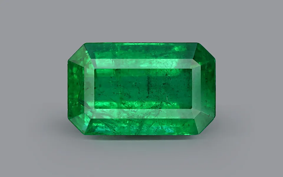 gp145080-1-210625 Minor Oil Vivid Green Emerald - 4.07 Carats - Image 1