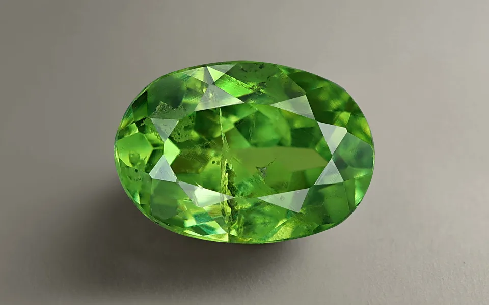 gp145471-1-60626 Demantoid Garnet 7x5 MM - 1.05 Carats - Image 1