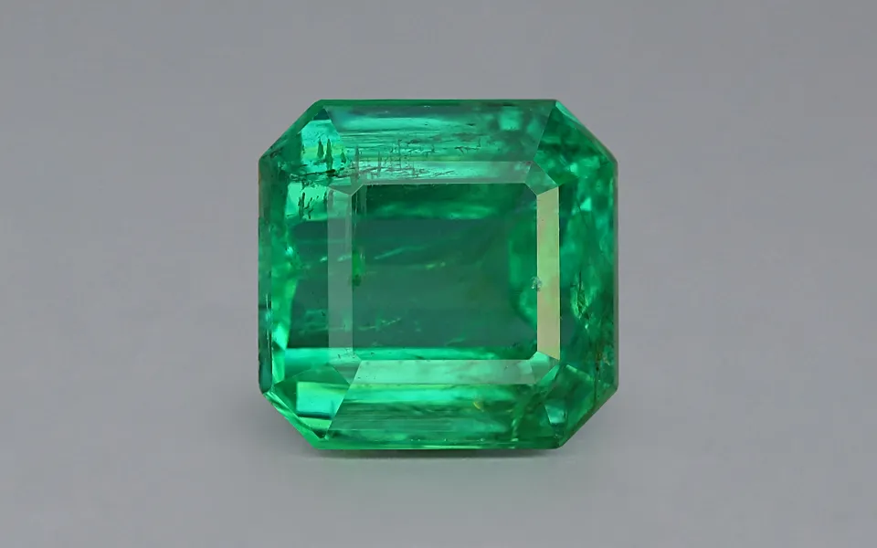 gp158697-1-100426 Emerald - 4.39 Carats - Image 1