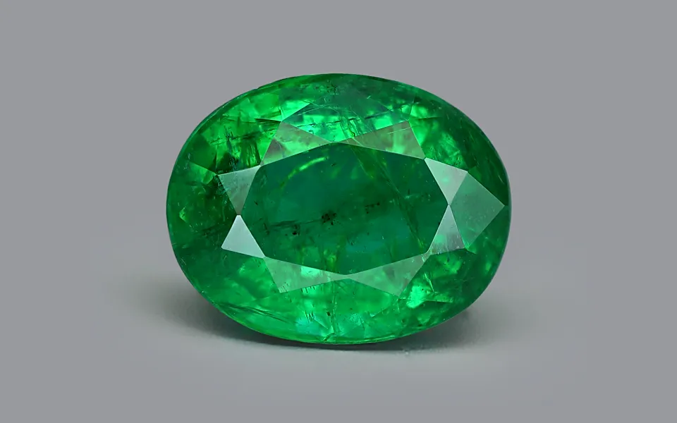 gp66599-1-210625 Vivid Green Emerald 10X8 MM - 2.38 Carats - Image 1