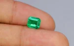 Minor Oil Vivid Green Emerald - 1.44 Carats - Image 2